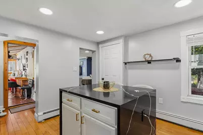 2 Franklin Ave, North Attleboro, MA 02760 - Photo 10