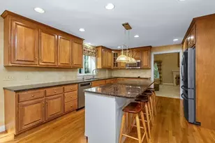 4 Dorset Dr, Walpole, MA 02032 - Photo 8