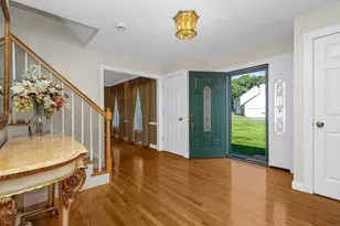 4 Dorset Dr, Walpole, MA 02032 - Photo 4