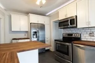 10 Mineral St, Reading, MA 01867 - Photo 4