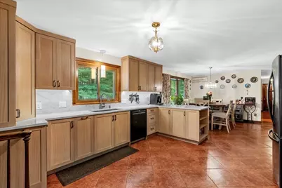 331 Mountain St, Sharon, MA 02067 - Photo 8