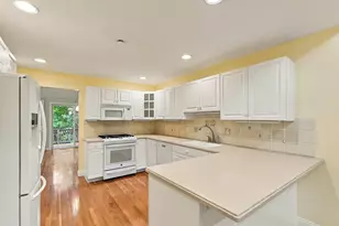 104 Dahlia Dr, Wayland, MA 01778 - Photo 6