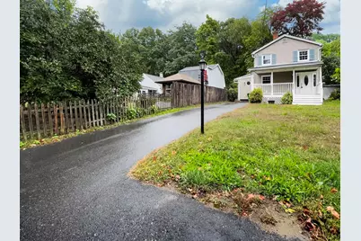 28 Wells Ave, Chicopee, MA 01020 - Photo 22