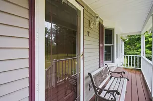 7 Thompson St, Palmer, MA 01069 - Photo 4