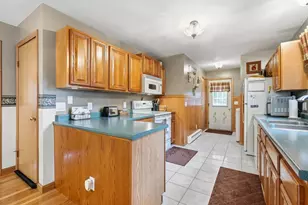 7 Thompson St, Palmer, MA 01069 - Photo 16