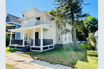 130 Myrtle St, Springfield, MA 01151 - Photo 2