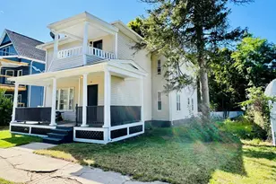 130 Myrtle St, Springfield, MA 01151 - Photo 2