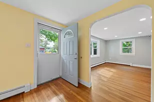 48 Sunset Dr, Northbridge, MA 01588 - Photo 4