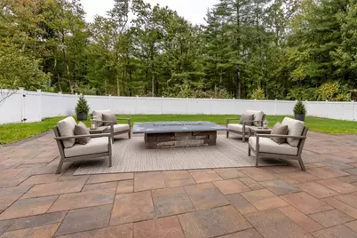 486 South St, Holbrook, MA 02343 - Photo 2