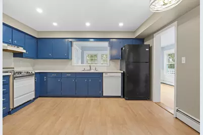 18 Standish Ave, Plymouth, MA 02360 - Photo 10