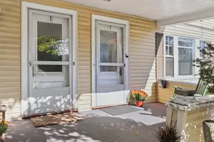 17 Sawin St, Natick, MA 01760 - Photo 4