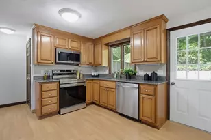 49 Gill St, Walpole, MA 02081 - Photo 8