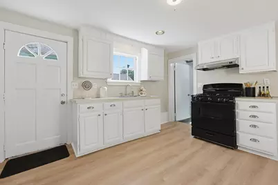 32 Church St, Sandwich, MA 02563 - Photo 12