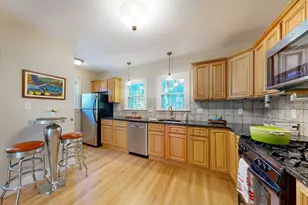 40 Porter St, Somerville, MA 02143 - Photo 16