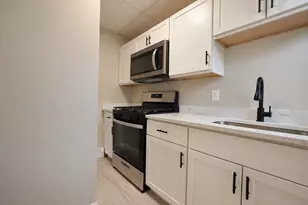 1653 Acushnet Ave, New Bedford, MA 02746 - Photo 8
