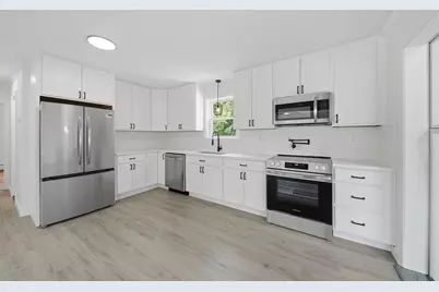 6 Sterling St, Leicester, MA 01524 - Photo 2