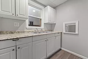 99 Laurel Ave, Haverhill, MA 01835 - Photo 4