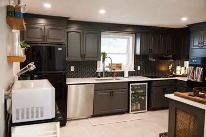 11 Price Rd, Peabody, MA 01960 - Photo 2