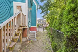 26 Spring Garden St, Boston, MA 02125 - Photo 32