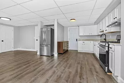 112 Hampshire St #1, Lowell, MA 01850 - Photo 6