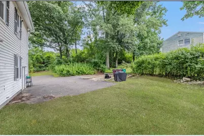 628 Cumberland Hill Rd, Woonsocket, RI 02895 - Photo 34