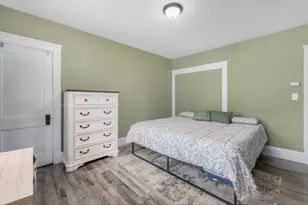 628 Cumberland Hill Rd, Woonsocket, RI 02895 - Photo 16