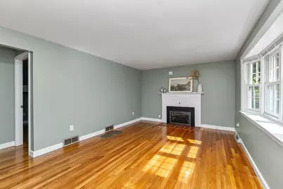 105 Beach St, Foxboro, MA 02035 - Photo 8