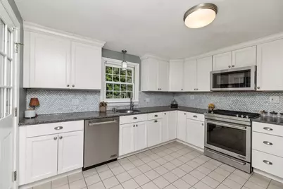 105 Beach St, Foxboro, MA 02035 - Photo 2