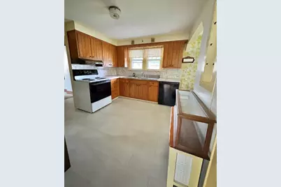 23 Keefe Avenue, Holyoke, MA 01040 - Photo 10