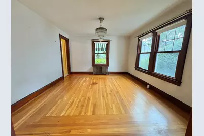 23 Keefe Avenue, Holyoke, MA 01040 - Photo 8