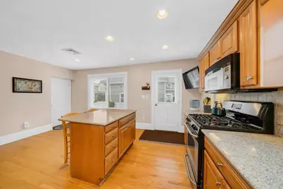 21 Kernwood Ave, Beverly, MA 01915 - Photo 10