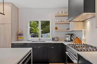 32 Coolidge Ave, Peabody, MA 01960 - Photo 12