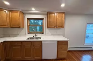 49 Taylor St, Gloucester, MA 01930 - Photo 2
