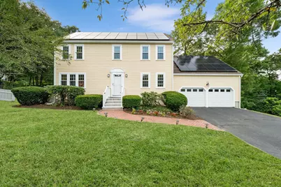 392 Old Farm Rd, Franklin, MA 02038 - Photo 1