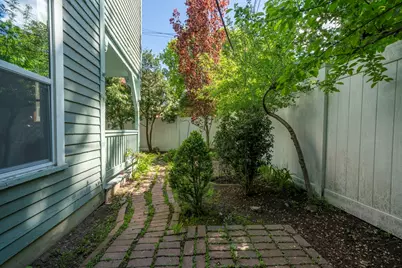 12 Crown St., Worcester, MA 01609 - Photo 40