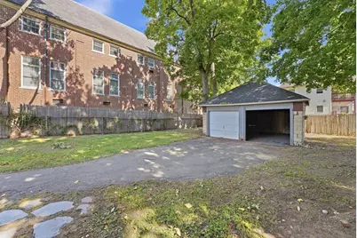 73 Jasper St, Springfield, MA 01109 - Photo 32
