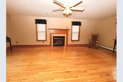 133 Whipple St, Worcester, MA 01610 - Photo 12