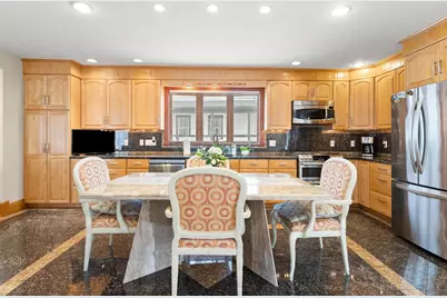 21 Buxton St, Peabody, MA 01960 - Photo 10