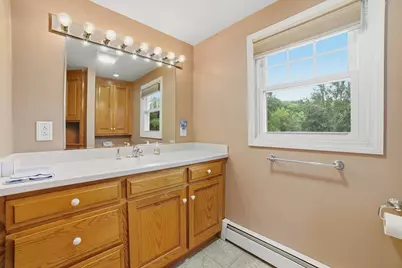 81 Rochdale St, Auburn, MA 01501 - Photo 26
