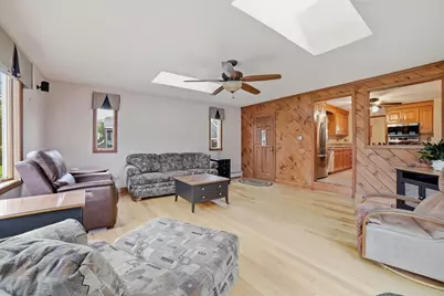 81 Rochdale St, Auburn, MA 01501 - Photo 10