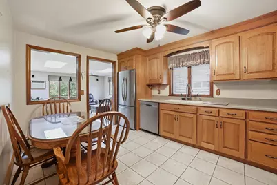 81 Rochdale St, Auburn, MA 01501 - Photo 4