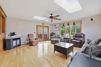 81 Rochdale St, Auburn, MA 01501 - Photo 8
