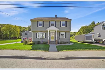 81 Rochdale St, Auburn, MA 01501 - Photo 1