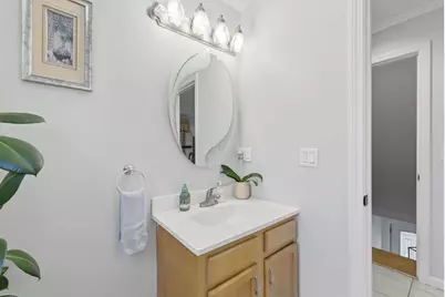 124 Locust St #124, Haverhill, MA 01830 - Photo 8