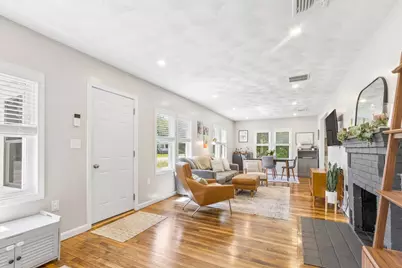 728 Pleasant St, Attleboro, MA 02703 - Photo 8