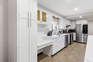27 Lyman Rd, Framingham, MA 01701 - Photo 10