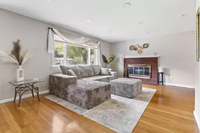 27 Lyman Rd, Framingham, MA 01701 - Photo 4