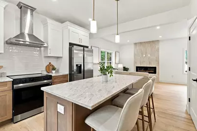 38 Elmwood St #2, Salisbury, MA 01952 - Photo 4