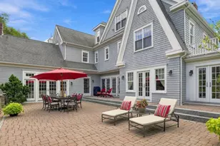 180 Surplus St, Duxbury, MA 02332 - Photo 1