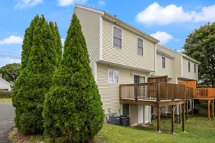 129 Scott St, Attleboro, MA 02703 - Photo 30